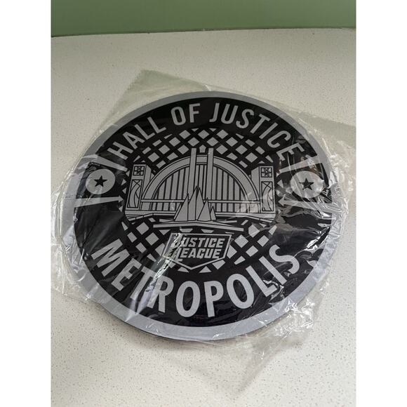 DC Justice League Hall of Justice Metropolis 8 inch Round Mouse Pad - Picture 1 of 3